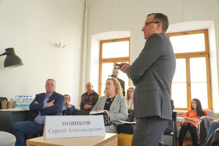 eksperty-predlozhili-pervostepennye-mery-dlya-resheniya-problemy-bezdomnykh-zhivotnykh-v-rossii.JPG
