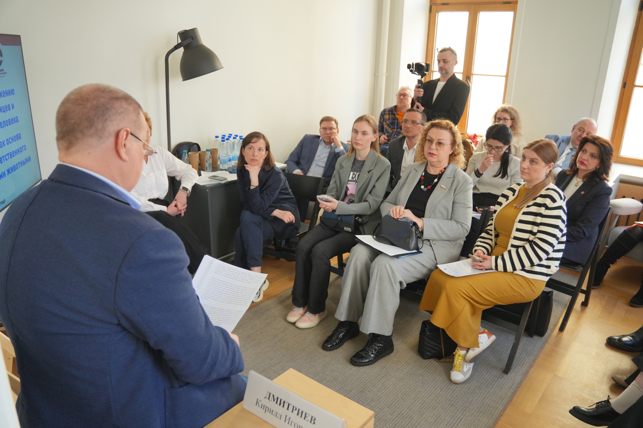 eksperty-predlozhili-pervostepennye-mery-dlya-resheniya-problemy-bezdomnykh-zhivotnykh-v-rossii.JPG